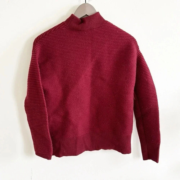 Theory burgundy ribbed mock neck wool cropped sweater size small - Picture 3 of 5